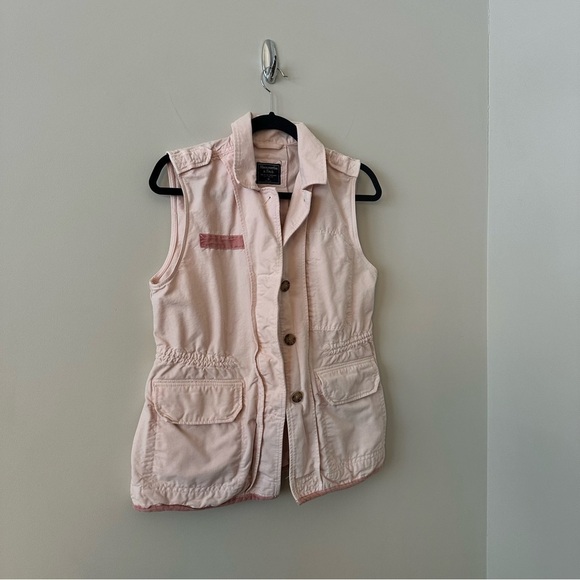 Abercrombie & Fitch- Dusty Rose Utility Sleeveless Vest (Size: Medium) - Picture 3 of 9